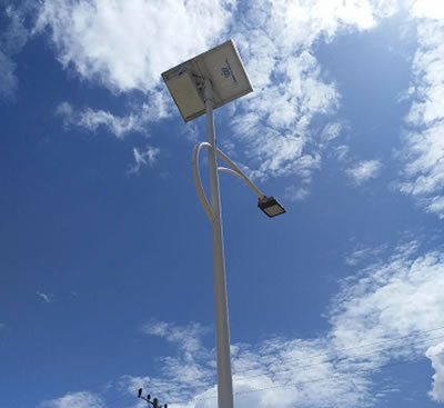 泰国柏威夏農場路燈亮